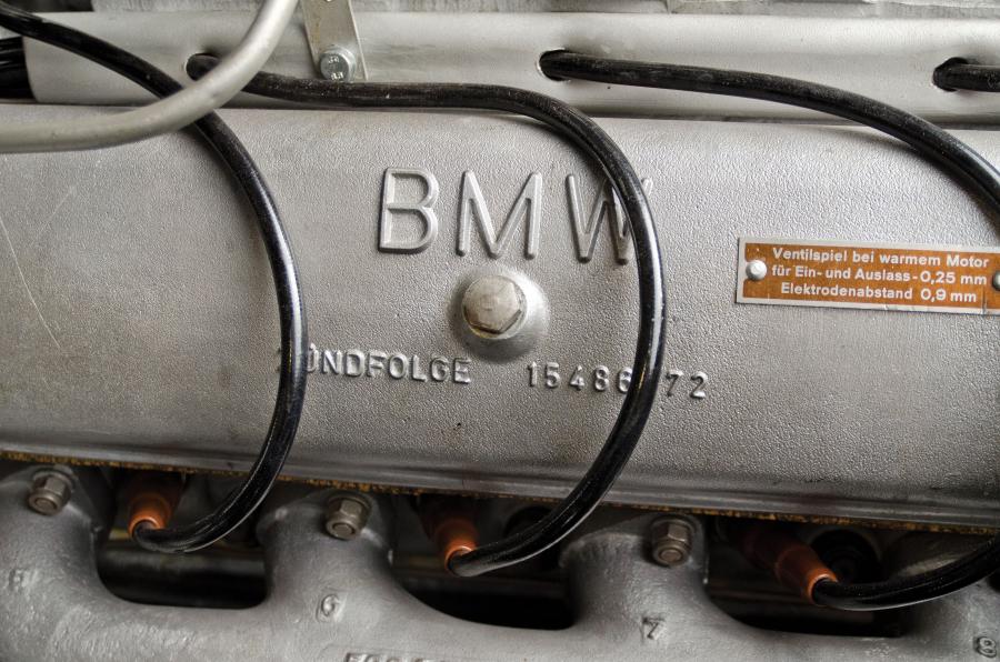Моторный отсек BMW 507 (Series II) 1957 года  (фото 61 из 177)